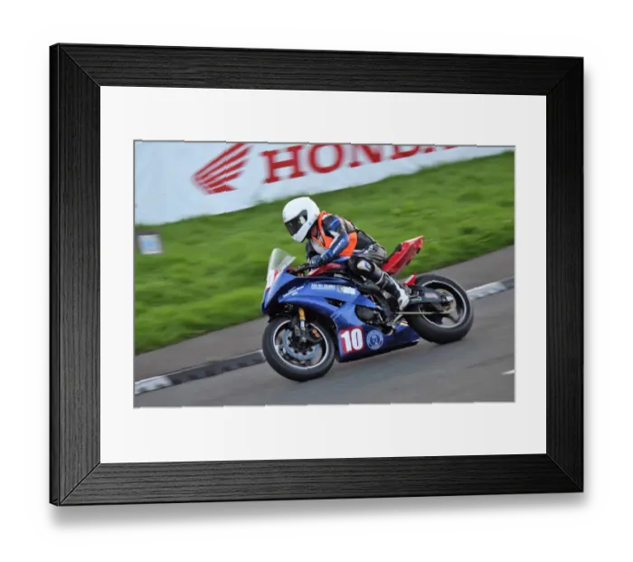 Framed Print : Paul Fallon (Yamaha) 2018 Newcomers Manx Grand Prix Framed Print : Paul Fallon (Yamaha) 2018 Newcomers Manx Grand Prix