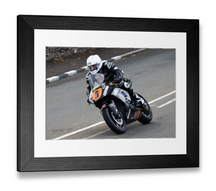Framed Print : David Lumsden (Kawasaki) 2018 Lightweight Manx Grand Prix Framed Print : David Lumsden (Kawasaki) 2018 Lightweight Manx Grand Prix