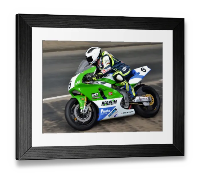 Framed Print : William Dunlop (Kawasaki) 2017 Superbike Classic TT Framed Print : William Dunlop (Kawasaki) 2017 Superbike Classic TT
