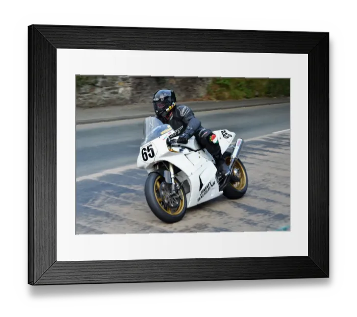 Framed Print : Wayne Axon (Honda) 2017 Superbike Classic TT Framed Print : Wayne Axon (Honda) 2017 Superbike Classic TT