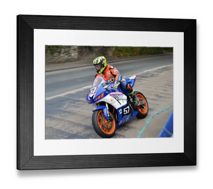Framed Print : Steve Moody (Honda) 2017 Junior Manx Grand Prix Framed Print : Steve Moody (Honda) 2017 Junior Manx Grand Prix