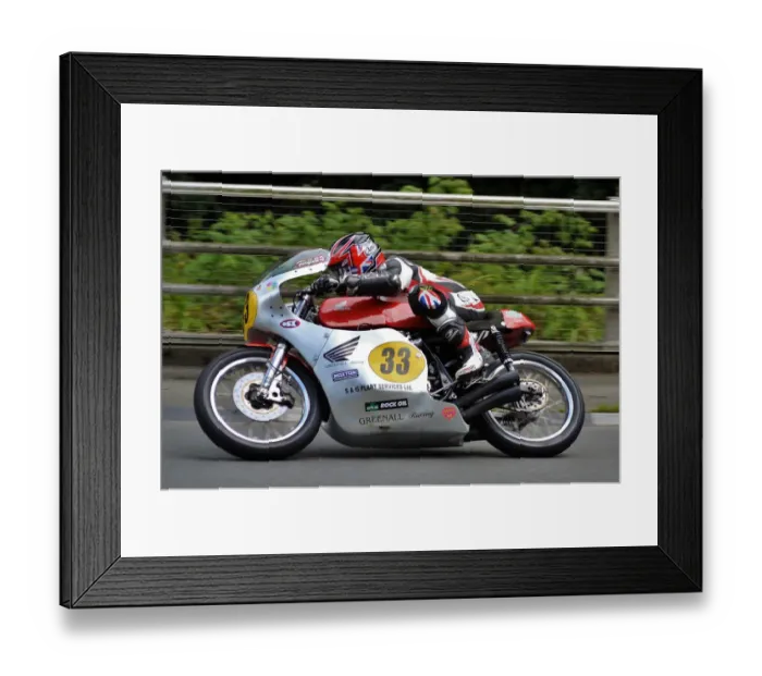 Framed Print : Steve Ferguson (Honda) 2017 Senior Classic TT Framed Print : Steve Ferguson (Honda) 2017 Senior Classic TT