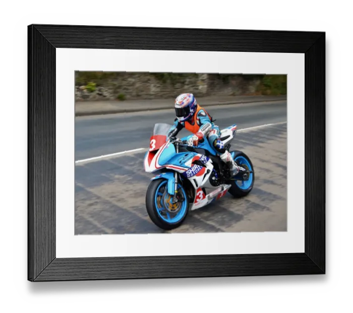 Framed Print : Kris Duncan (Kawasaki) 2017 Newcomers Manx Grand Prix Framed Print : Kris Duncan (Kawasaki) 2017 Newcomers Manx Grand Prix