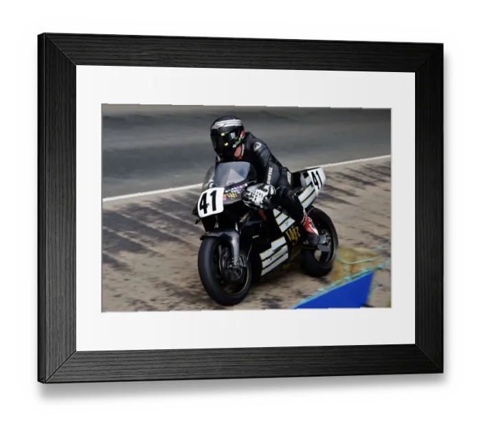 Framed Print : Richard Wilson (Norton) 2017 Superbike Classic TT Framed Print : Richard Wilson (Norton) 2017 Superbike Classic TT
