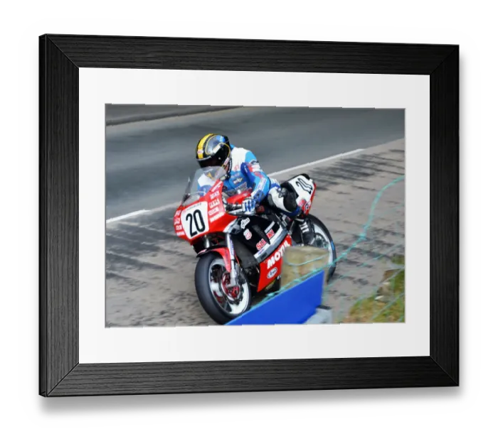 Framed Print : Dan Hegarty (Suzuki) 2017 Superbike Classic TT Framed Print : Dan Hegarty (Suzuki) 2017 Superbike Classic TT