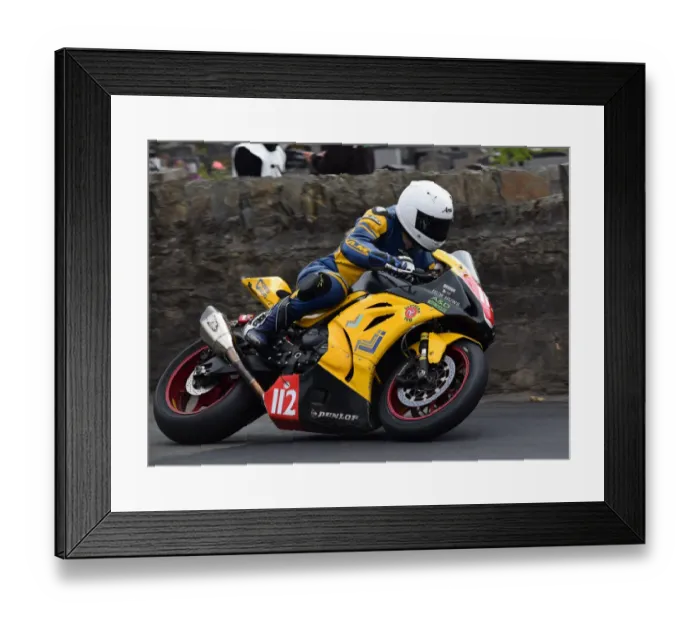 Framed Print : Alan Connor (Suzuki) 2018 Southern 100 Framed Print : Alan Connor (Suzuki) 2018 Southern 100
