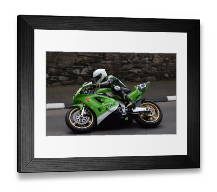 Framed Print : Adrian Kershaw (Kawasaki) 2018 Southern 100 Framed Print : Adrian Kershaw (Kawasaki) 2018 Southern 100