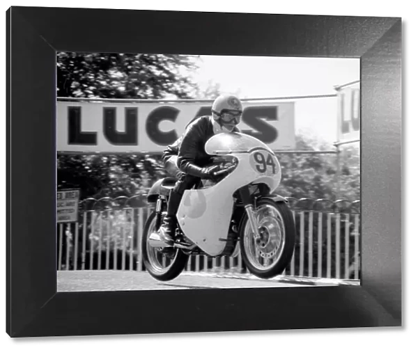 Malcolm Moffatt (Matchless) 1969 Senior TT