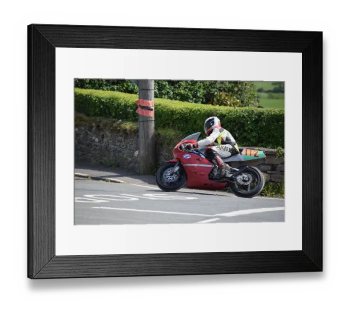 Framed Print : Tony Russell (Yamaha) 2018 Pre TT Classic Framed Print : Tony Russell (Yamaha) 2018 Pre TT Classic