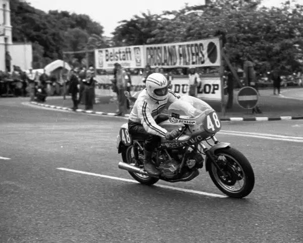 Malcolm Moffatt (Ducati) 1977 Formula One TT