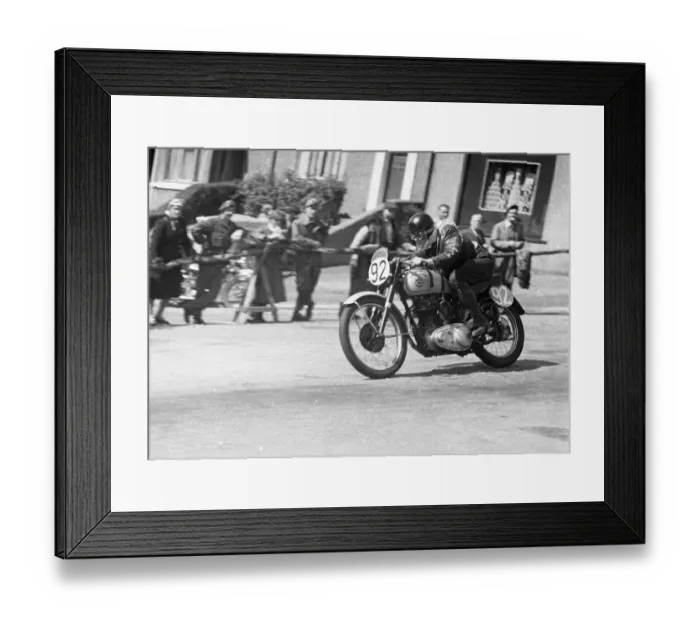 Framed Print : Jake Sutherland (BSA) 1952 Junior Clubman TT Framed Print : Jake Sutherland (BSA) 1952 Junior Clubman TT