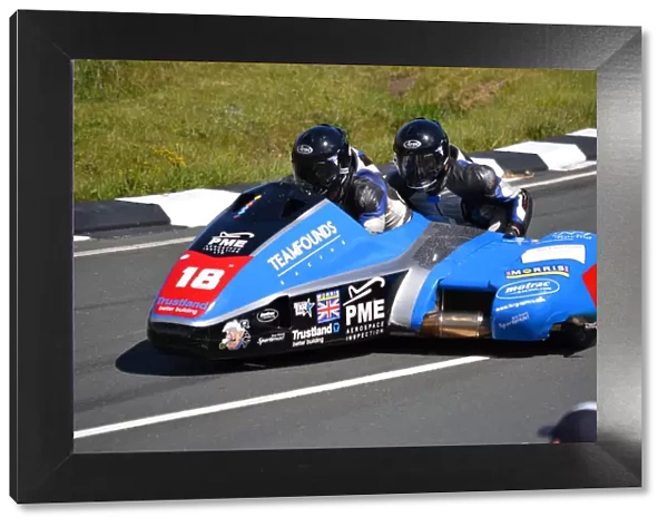 Alan Founds & Tom Peters (LCR Suzuki) 2015 Sidecar TT