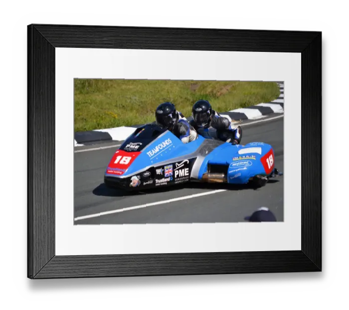 Framed Print : Alan Founds & Tom Peters (LCR Suzuki) 2015 Sidecar TT Framed Print : Alan Founds & Tom Peters (LCR Suzuki) 2015 Sidecar TT