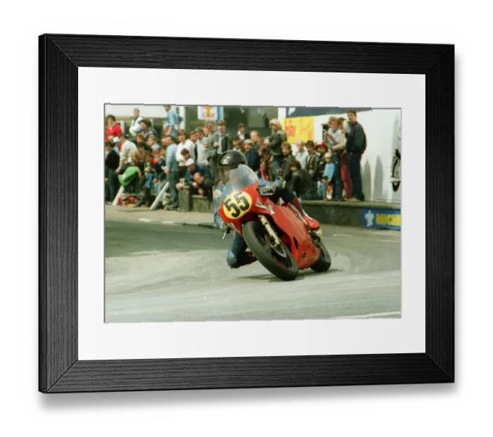 Framed Print : Chris Fargher (Yamaha) 1984 Senior TT Framed Print : Chris Fargher (Yamaha) 1984 Senior TT