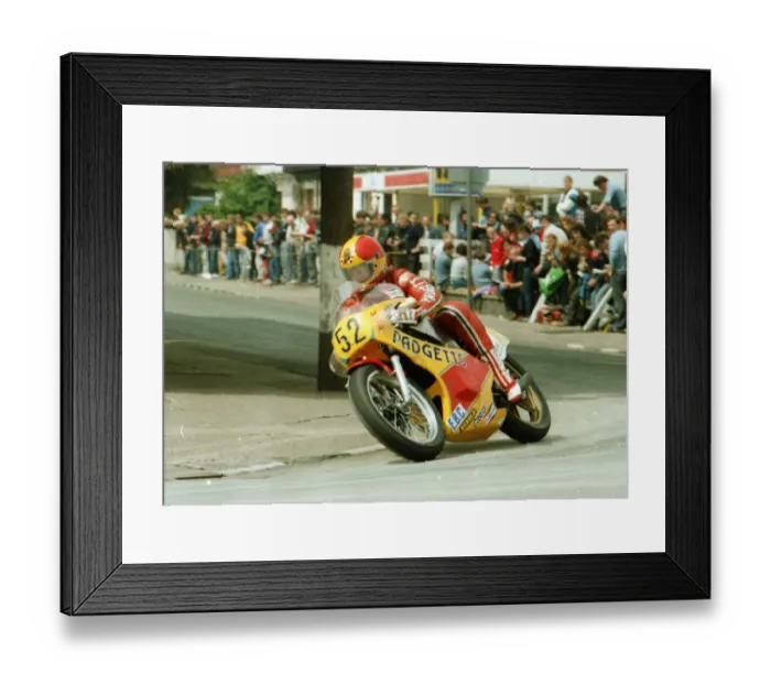 Framed Print : Gary Padgett (Padgett Yamaha) 1984 Senior TT Framed Print : Gary Padgett (Padgett Yamaha) 1984 Senior TT