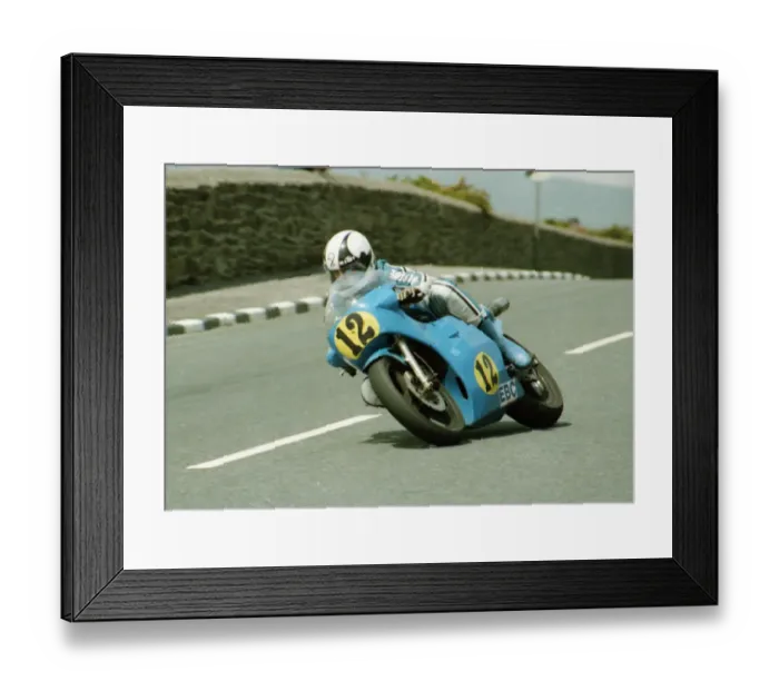 Framed Print : Dennis Ireland (Suzuki) 1984 Senior TT Framed Print : Dennis Ireland (Suzuki) 1984 Senior TT