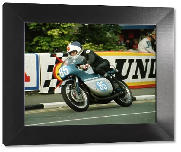 Eddie Crooks (Crooks Suzuki) 1984 Historic TT