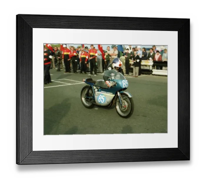 Framed Print : Eddie Crooks (Crooks Suzuki) 1984 Historic TT Framed Print : Eddie Crooks (Crooks Suzuki) 1984 Historic TT