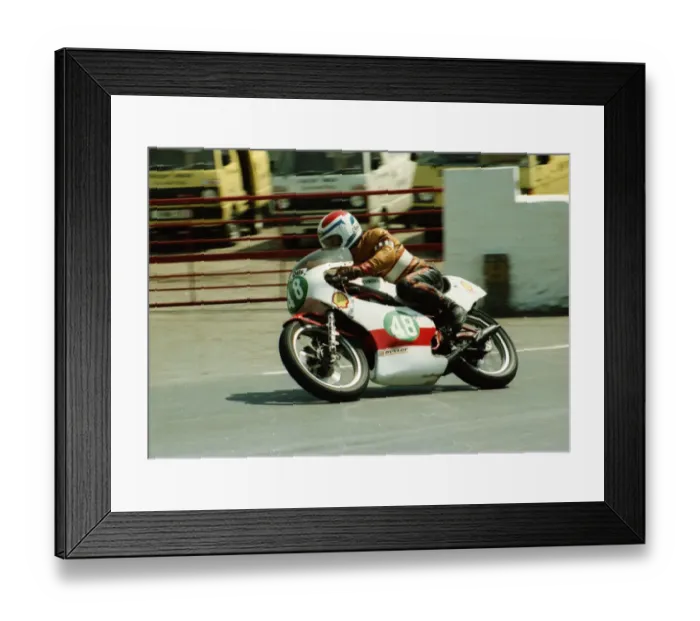 Framed Print : Davy Gordon (Yamaha) 1984 Junior TT Framed Print : Davy Gordon (Yamaha) 1984 Junior TT