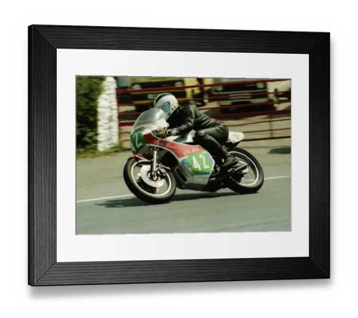 Framed Print : Alan Lawton (Yamaha) 1984 Junior TT Framed Print : Alan Lawton (Yamaha) 1984 Junior TT