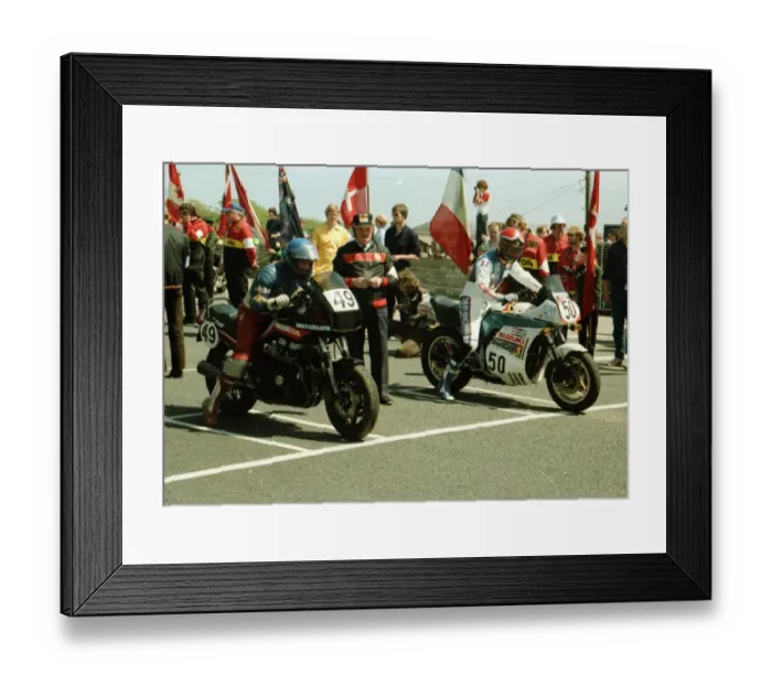 Framed Print : Peter Linden (Honda) and Paul Iddon (Suzuki) 1984 Formula One TT Framed Print : Peter Linden (Honda) and Paul Iddon (Suzuki) 1984 Formula One TT