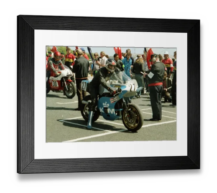 Framed Print : Mick Jeffreys (Kawasaki) 1984 Formula One TT Framed Print : Mick Jeffreys (Kawasaki) 1984 Formula One TT