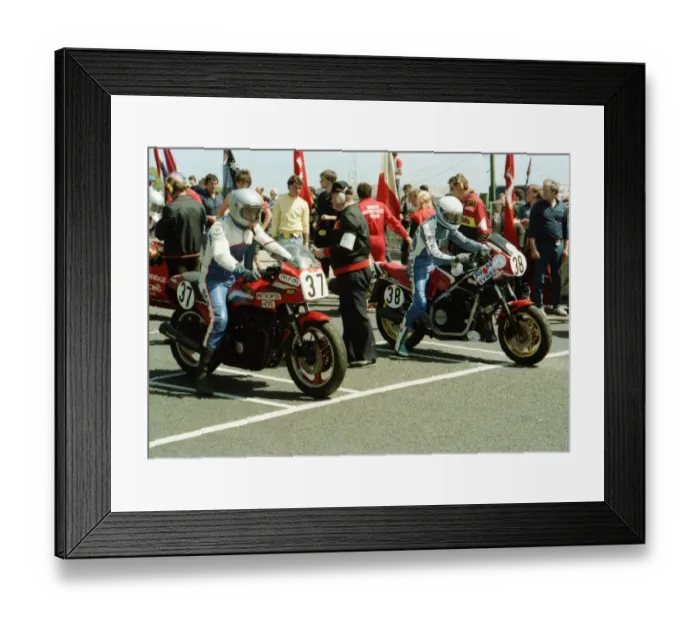 Framed Print : Paul Barrett (Kawasaki) and Mark Salle (Honda) 1984 Formula One TT Framed Print : Paul Barrett (Kawasaki) and Mark Salle (Honda) 1984 Formula One TT