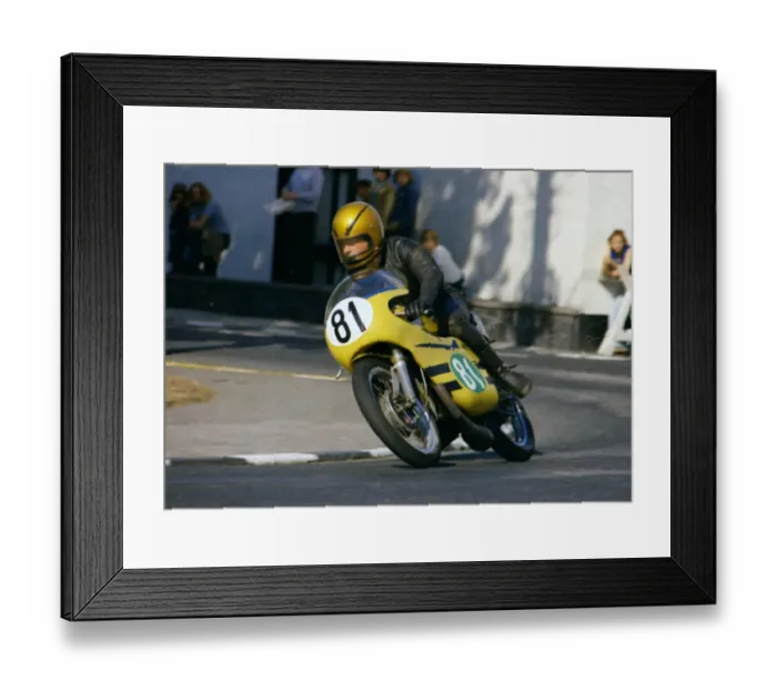 Framed Print : Dan Starkey (Greeves) 1975 Lightweight Manx Grand Prix Framed Print : Dan Starkey (Greeves) 1975 Lightweight Manx Grand Prix