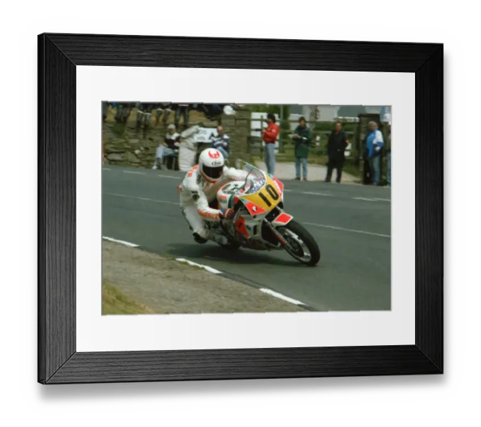 Framed Print : Mark Farmer (Yamaha) 1991 Supersport 600 TT Framed Print : Mark Farmer (Yamaha) 1991 Supersport 600 TT