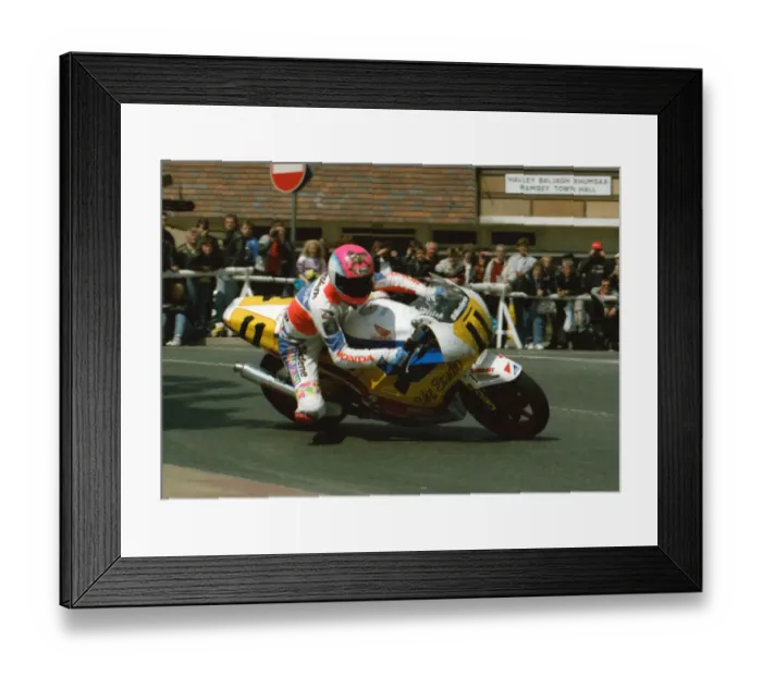 Framed Print : Steve Hislop (Honda) 1991 Supersport 600 TT Framed Print : Steve Hislop (Honda) 1991 Supersport 600 TT