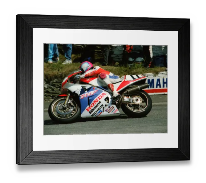 Framed Print : Steve Hislop (Honda) 1991 Senior TT Framed Print : Steve Hislop (Honda) 1991 Senior TT