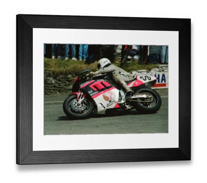 Framed Print : Gavin Lee (Suzuki) 1991 Senior TT Framed Print : Gavin Lee (Suzuki) 1991 Senior TT