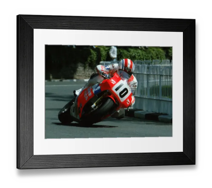 Framed Print : Philip McCallen (Honda) 1991 Formula One TT Framed Print : Philip McCallen (Honda) 1991 Formula One TT