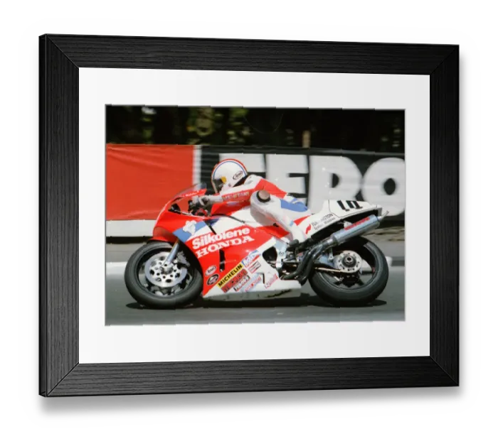 Framed Print : Philip McCallen (Honda) 1991 Formula One TT Framed Print : Philip McCallen (Honda) 1991 Formula One TT