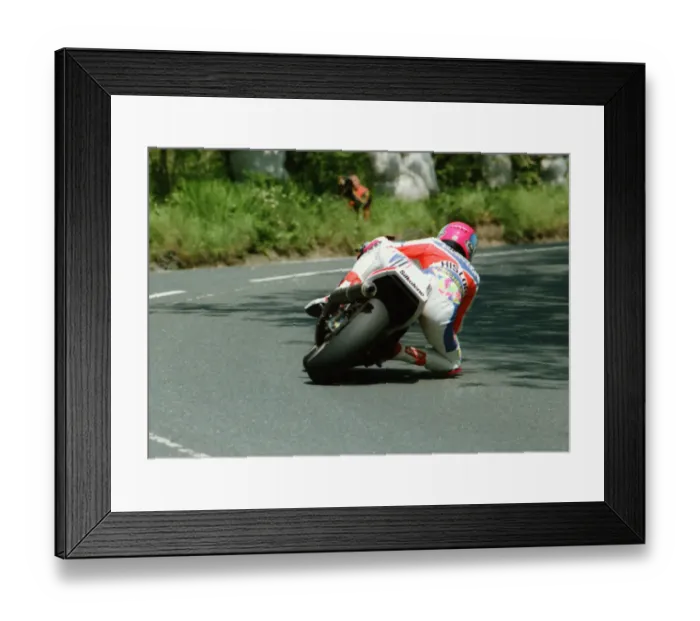 Framed Print : Steve Hislop (Honda) 1991 Senior TT Framed Print : Steve Hislop (Honda) 1991 Senior TT