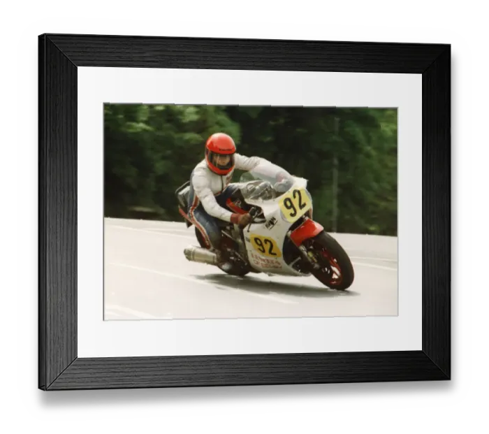 Framed Print : Chris Petty (Suzuki) 1989 Senior TT Framed Print : Chris Petty (Suzuki) 1989 Senior TT