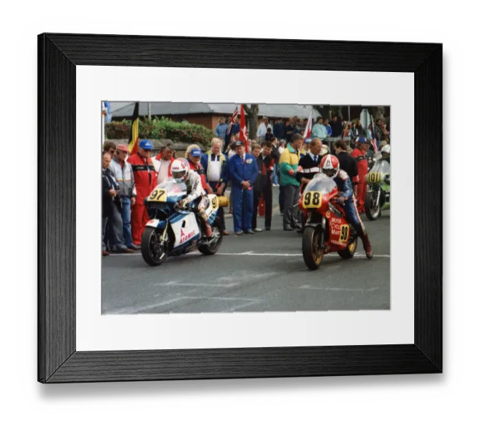 Framed Print : Manfred Stengl (Suzuki) and Tony Rutter (Ducati) 1989 Senior TT Framed Print : Manfred Stengl (Suzuki) and Tony Rutter (Ducati) 1989 Senior TT