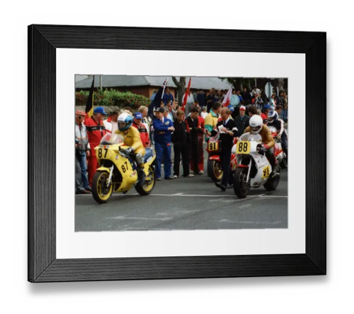 Framed Print : Dean Ashton (Suzuki) and John Caffrey (Yamaha) 1989 Senior TT Framed Print : Dean Ashton (Suzuki) and John Caffrey (Yamaha) 1989 Senior TT