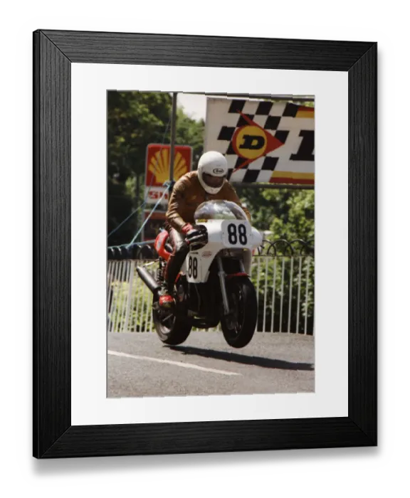 Framed Print : John Caffrey (Yamaha) 1989 Formula One TT Framed Print : John Caffrey (Yamaha) 1989 Formula One TT