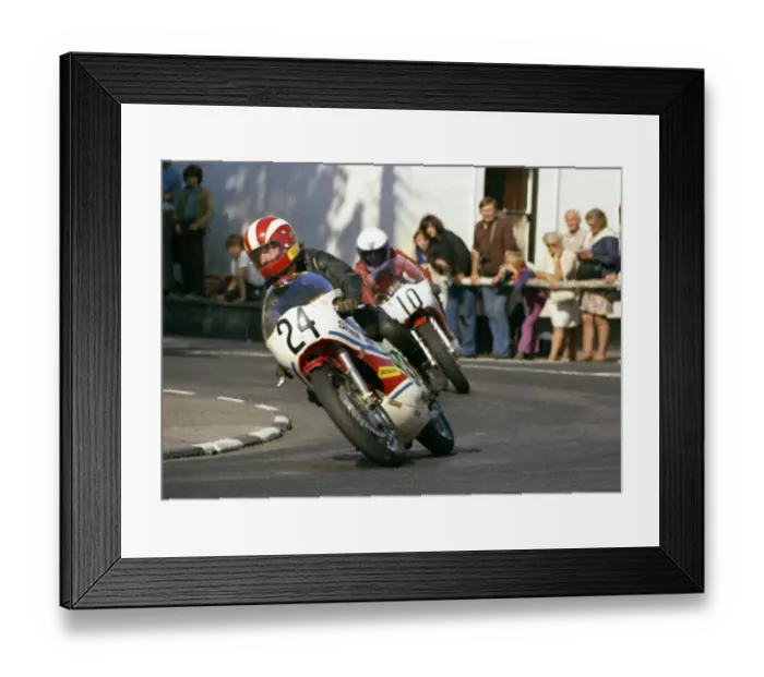 Framed Print : John Logan (Yamaha) 1975 Lightweight Manx Grand Prix Framed Print : John Logan (Yamaha) 1975 Lightweight Manx Grand Prix