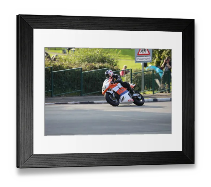 Framed Print : Eric Wilson (Kawasaki) 2019 Superbike Classic TT Framed Print : Eric Wilson (Kawasaki) 2019 Superbike Classic TT
