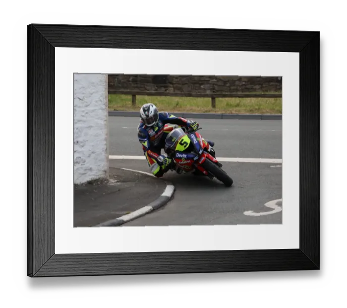 Framed Print : Ivan Lintin (Kawasaki) 2018 Southern 100 Framed Print : Ivan Lintin (Kawasaki) 2018 Southern 100