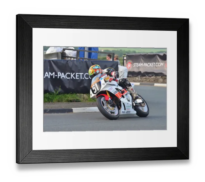 Framed Print : Dave Taylor (Yamaha) 2012 Southern 100 Framed Print : Dave Taylor (Yamaha) 2012 Southern 100
