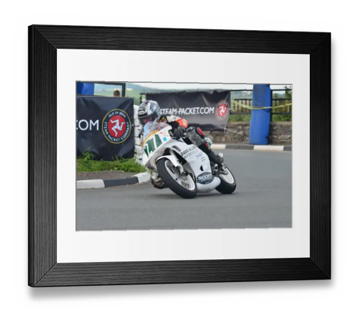 Framed Print : Dave Milling (Yamaha) 2012 Southern 100 Framed Print : Dave Milling (Yamaha) 2012 Southern 100