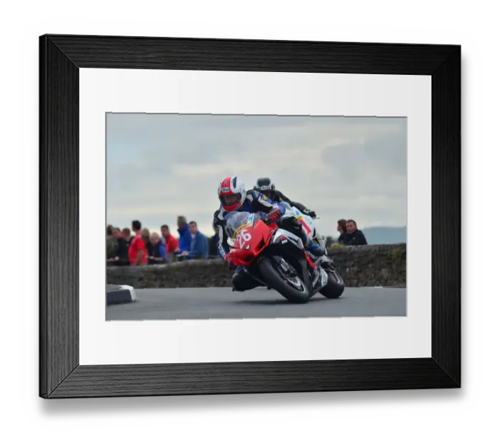 Framed Print : Dennis Booth (Suzuki) 2012 Southern 100