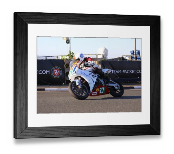 Framed Print : Gavin Brown (Kawasaki) 2018 Southern 100 Framed Print : Gavin Brown (Kawasaki) 2018 Southern 100