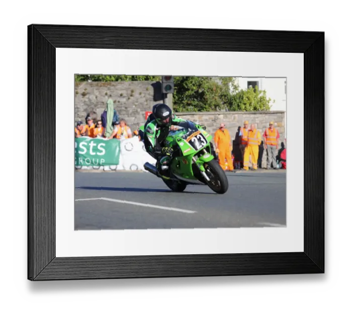 Framed Print : Adrian Kershaw (Kawasaki) 2018 Southern 100 Framed Print : Adrian Kershaw (Kawasaki) 2018 Southern 100