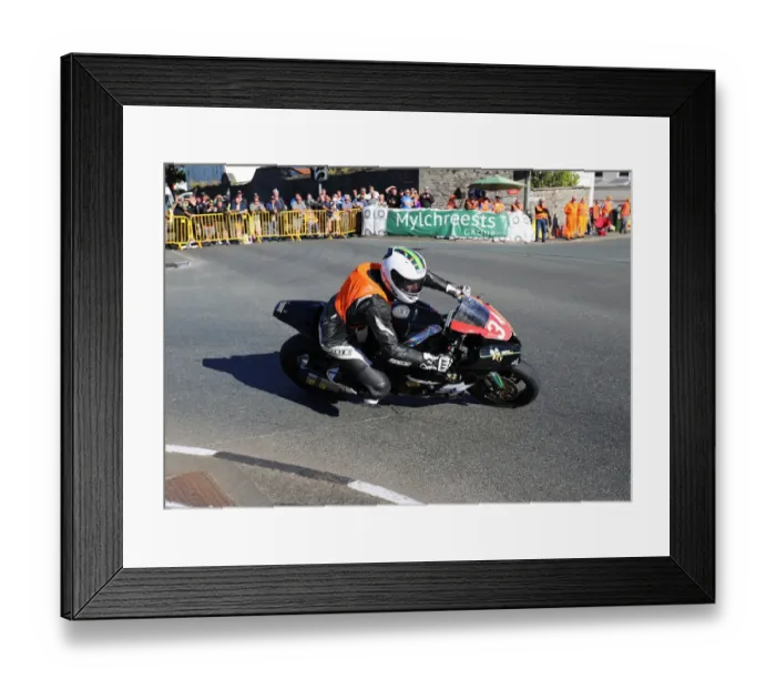 Framed Print : Barry Furber (Kawasaki) 2018 Southern 100 Framed Print : Barry Furber (Kawasaki) 2018 Southern 100