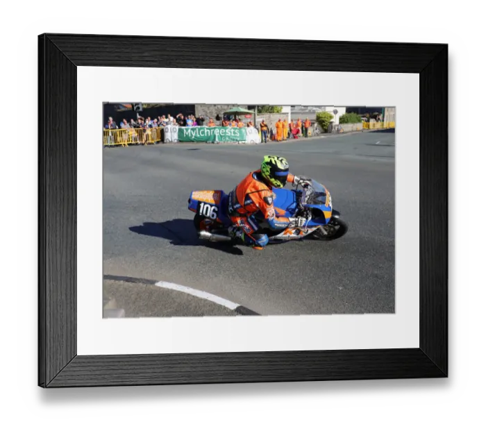Framed Print : Steven Moody (Honda) 2018 Southern 100 Framed Print : Steven Moody (Honda) 2018 Southern 100
