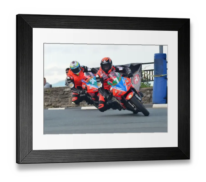 Framed Print : Ryan Farquhar and Jamie Hamilton (Kawasaki) 2012 Southern 100 Framed Print : Ryan Farquhar and Jamie Hamilton (Kawasaki) 2012 Southern 100